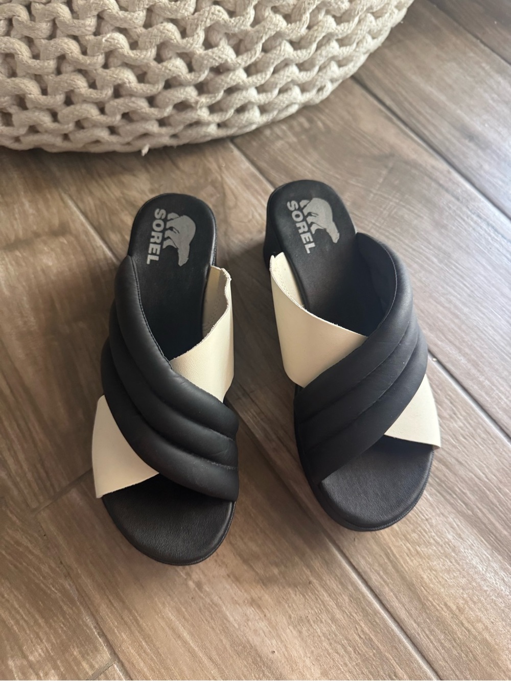 Sorel Black & Cream Twisted Slide Sandals